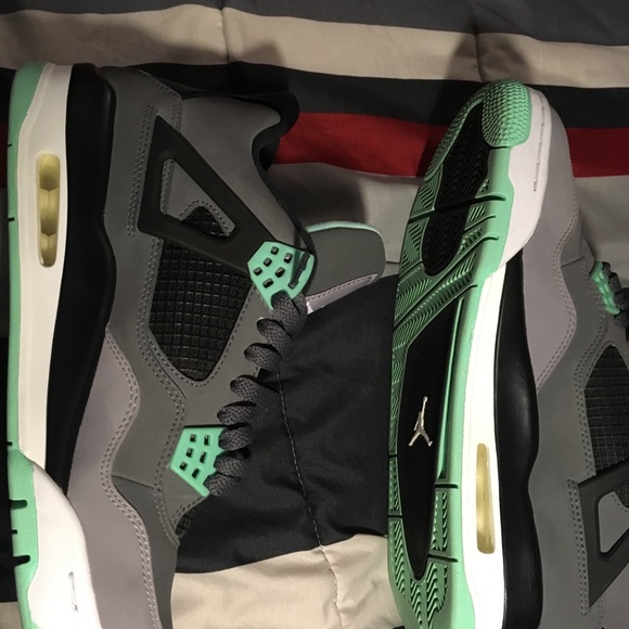 Jordan 4 green glows - Picture 5 of 5